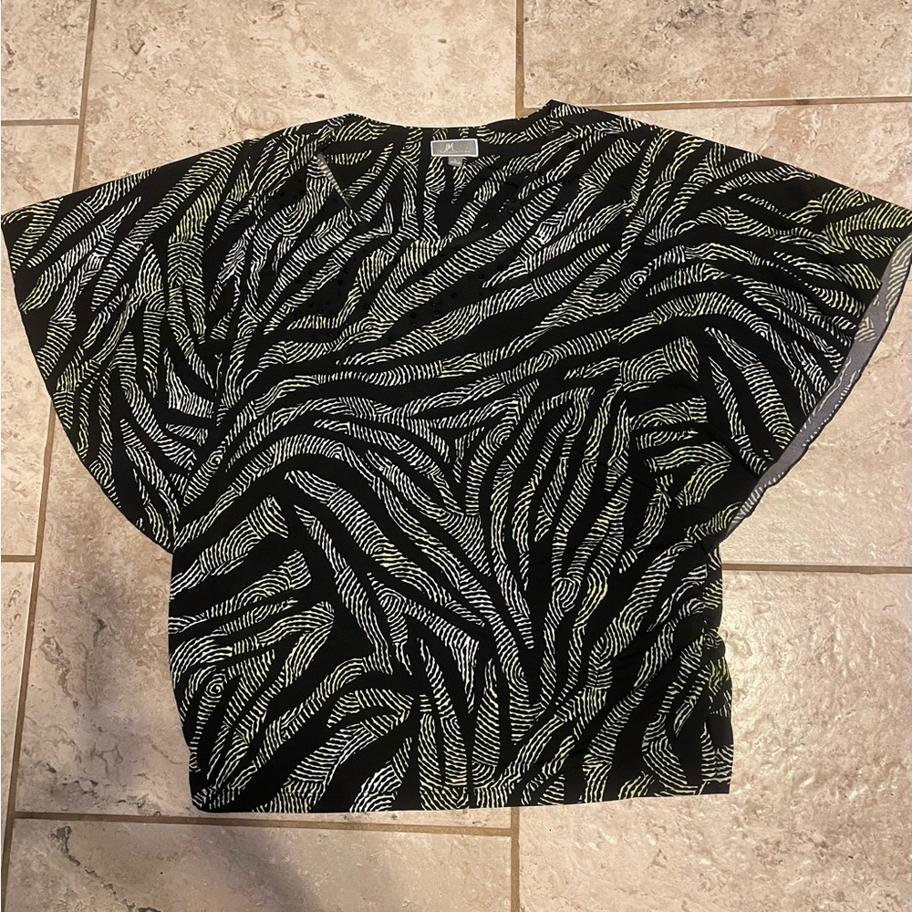 JM Collection Black and White Patterned Blouse
